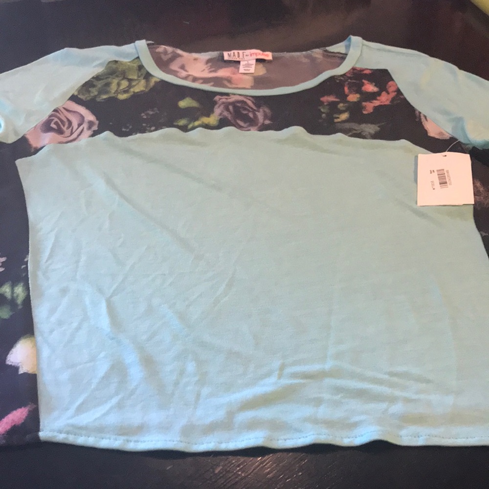 NWT Cute Made for Impulse L Lightweight Top 😀